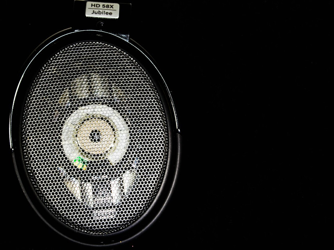 Studio microphone with pop filter ready for a clear recording